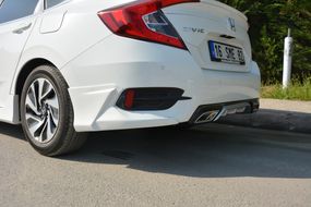 Уголки на задний бампер (под покраску) для Honda Civic Sedan X 2016-2021 гг.