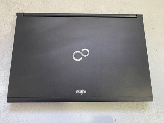Мобильная рабочая станция Б-класс Fujitsu Celsius H720 / 15.6" (1920x1080) TN / Intel Core i7-3720QM (4 (8) ядра по 2.6 - 3.6 GHz) / 32 GB DDR3 / 256 GB SSD / nVidia Quadro K1000M, 2 GB GDDR3, 128-bit / WebCam б/у | Зображення 9
