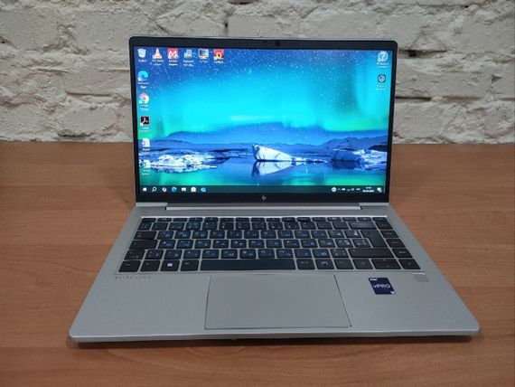 Ультрабук HP EliteBook 640 G9 / 14" (1920x1080) IPS / Intel Core i5-1245U (10 (12) ядер по 3.3 - 4.4 GHz) / 16 GB DDR4 / 240 GB SSD / Intel Iris Xe Graphics / WebCam б/у | Зображення 1