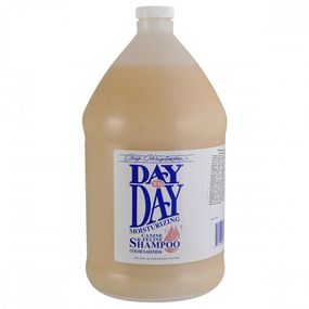 Шампунь Chris Christensen Day to Day для собак та котів для догляду за шерстю 3.8 л