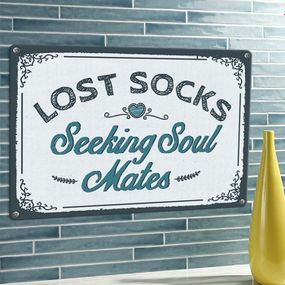Металлическая табличка Lost socks 26х18,5 см (MET_20J024_WH)