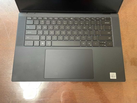 Мобильная рабочая станция Dell Precision 5550 / 15.6" (1920x1200) IPS / Intel Core i7-10750H (6 (12) ядра по 2.6 - 5.0 GHz) / 16 GB DDR4 / 512 GB SSD / nVidia Quadro T1000, 4 GB GDDR5, 128-bit / WebCam б/у | Зображення 3