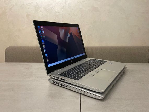 Ноутбук Б-клас HP ProBook 450 G5 / 15.6" (1920x1080) TN / Intel Core i5-8250U (4 (8) ядра по 1.6 - 3.4 GHz) / 8 GB DDR4 / 256 GB SSD M.2 / Intel UHD Graphics 620 / WebCam / DVD-ROM б/в + Подарунок Дротова миша / USB | Зображення 4