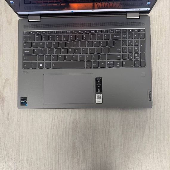 Ігровий ультрабук-трансформер Б-клас Lenovo Yoga 7i 16IAH7 / 15.6" (2560x1600) IPS Touch / Intel Core i7-12700H (14 (20) ядер по 3.5 - 4.7 GHz) / 32 GB DDR5 / 1000 GB SSD NVMe / Intel Arc A370M, 4 GB GDDR6, 64-bit / WebCam б/в | Зображення 5