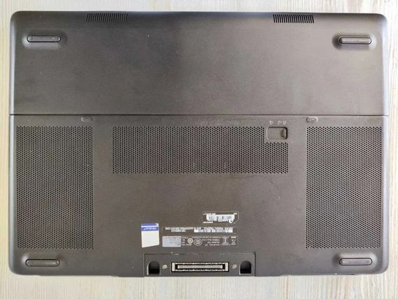 Ноутбук Dell Precision 7520 | 15.6"FHD/i7-6920HQ/32GB/QuadroM1200 4GB/256 SSD Б/У | Зображення 4