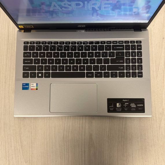 Ультрабук Acer Aspire 3 A315-59 / 15.6" (1920x1080) IPS / Intel Core i5-1235U (10 (12) ядер по 1.3 - 4.4 GHz) / 8 GB DDR4 / 256 GB SSD / Intel Iris Xe / WebCam б/у | Зображення 3
