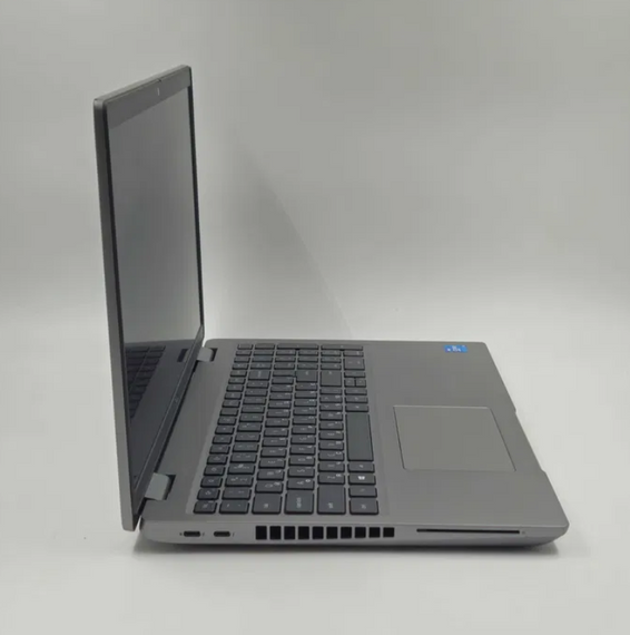 Ноутбук Dell Latitude 5521 15.6"IPS/i5-11500H/16GB/256GB Б/В | Зображення 3