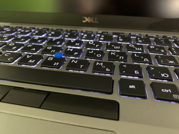 Ультрабук Б-клас Dell Latitude 5411 / 14" (1920x1080) IPS / Intel Core i7-10850H (6 (12) ядра по 2.7 - 5.1 GHz) / 8 GB DDR4 / 256 GB SSD / Intel UHD Graphics / WebCam б/в | Зображення 3
