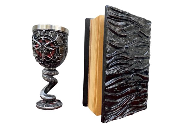 Подарунковий набір Келих 3D Бафомет і Блокнот 3D «Книга, що дивиться у відповідь» | Зображення 1