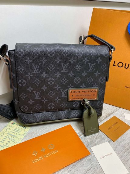 Сумка-мессенджер Louis Vuitton District MM Articles De Voyage Monogram Eclipse | Зображення 7