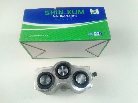 Циліндр передній гальмівний ВАЗ 2121, SHIN KUM (2121-3501179) лівий (20768-GUM)