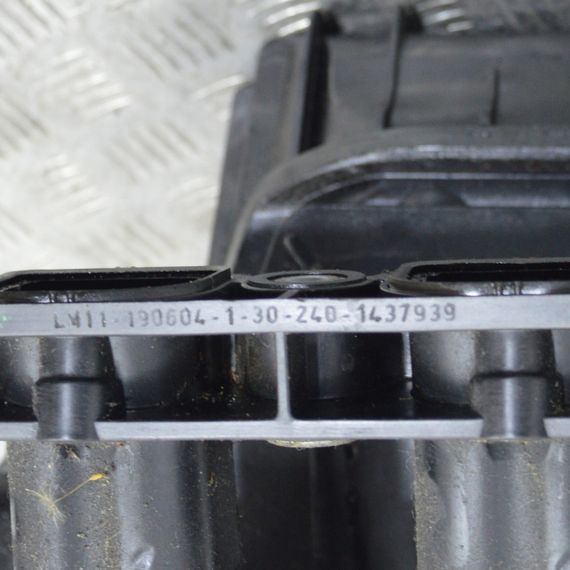 Колектор впускний 2.0 бензин  BMW 3 E46 БМВ е46 1437939 190604 | Зображення 3