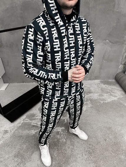 Костюм