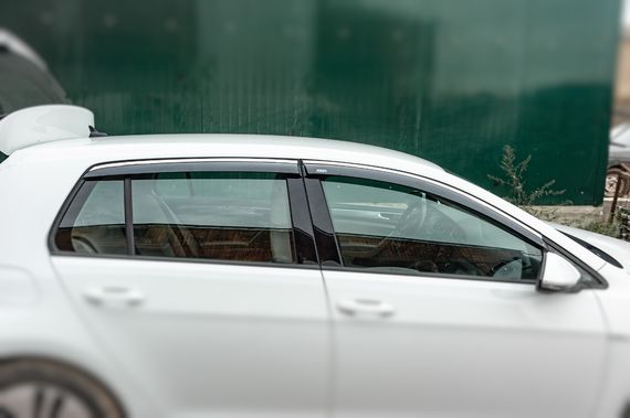 Ветровики с хромом HB (4 шт, Niken) для Volkswagen Golf 7 | Зображення 2