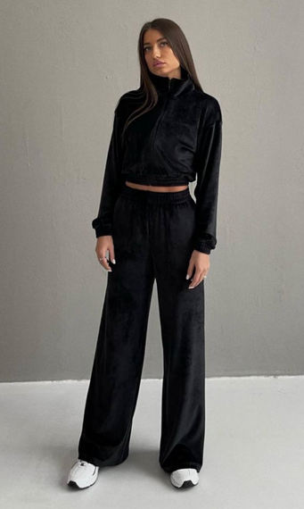 Женский велоровый спортивный костюм двойка с укороченной кофтой BF862 цвет черный, размер 46/48