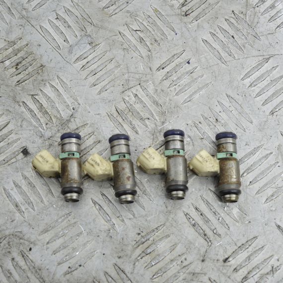 Форсунка 1.4 Volkswagen Golf V 2003-2008 Форсунка Фольксваген Гольф 5 036031AC