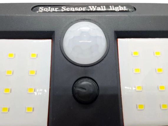 Вуличний ліхтар із датчиком руху та сонячною батареєю | Зображення 1