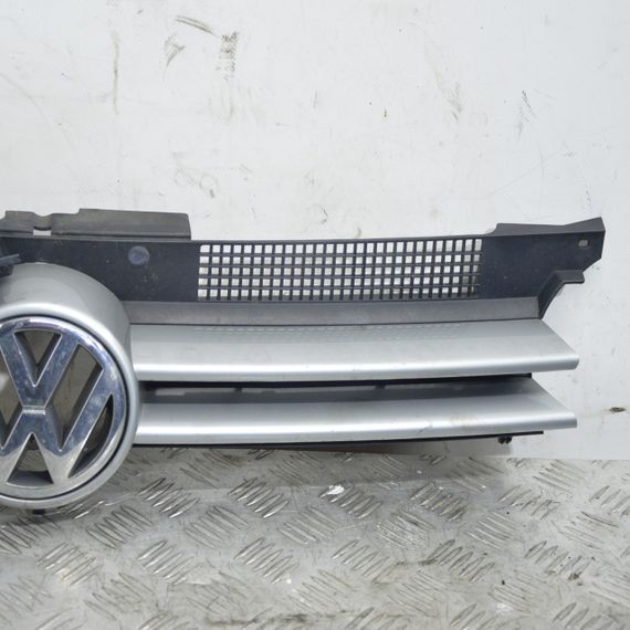 Решітка радіатора сіра Volkswagen Golf IV 1997-2003 Решітка сіра Фольксваген Гольф 4 1J0853651H 1J0853655G | Зображення 5