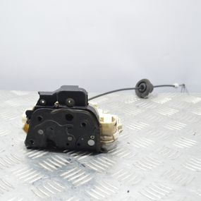 Замок передньої лівої двері Audi A3 A4 A6 A8 2004-2016 Замок двері передній лівий Ауді а3 а4 а6 а8 8E1837015AA