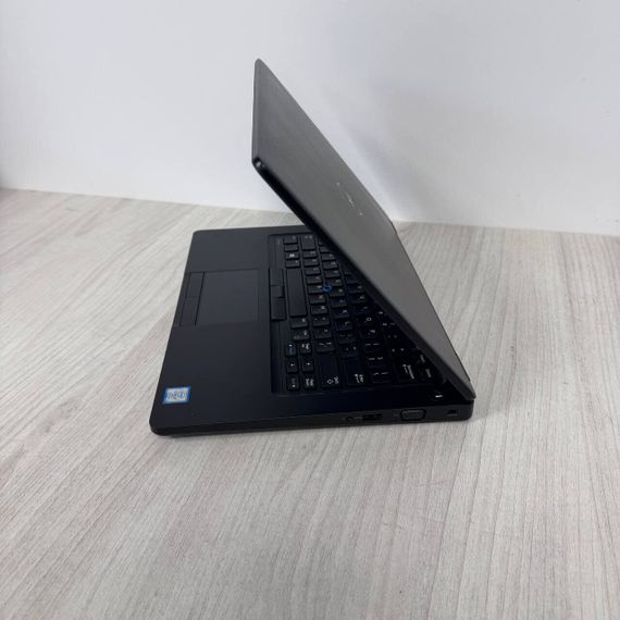 Ультрабук Б-клас Dell Latitude 5480 / 14" (1920x1080) IPS / Intel Core i7-7820HQ (4 (8) ядра по 2.9 - 3.9 GHz) / 8 GB DDR4 / 128 GB SSD M.2 / nVidia GeForce 930MX, 2 GB DDR3, 64-bit / WebCam б/в | Зображення 6