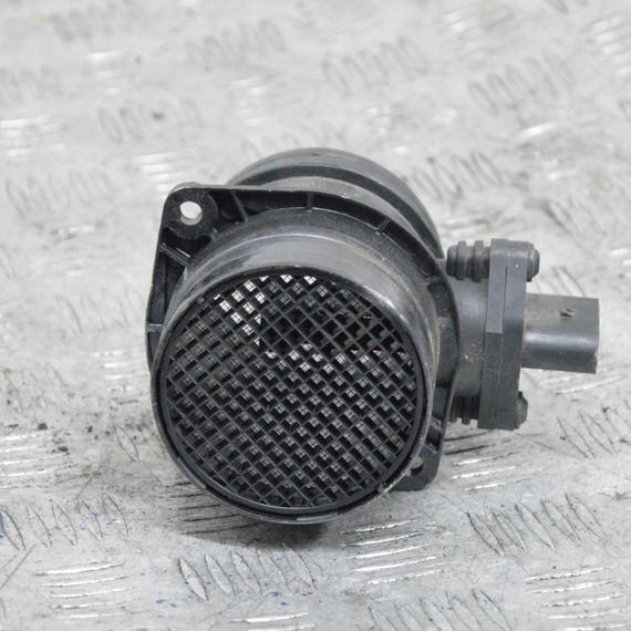 Витратомір повітря Volkswagen Golf Passat 1997-2010 Датчик масової витрати повітря Фольксваген 071906461B | Зображення 1