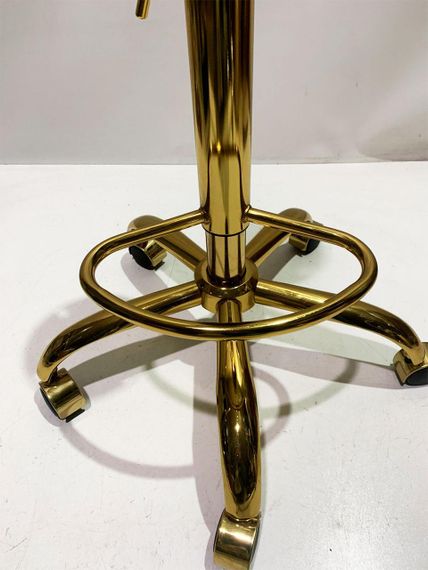 Високий стілець на золотій хрестовині з колесами Foro Button BAR GD-Office з регулюванням висоти, м'яке сидіння шкірозамінник білий | Зображення 5