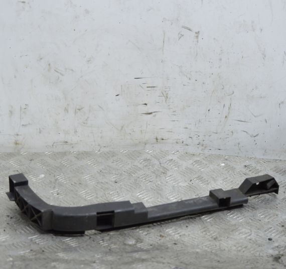 Кронштейн заднього бампера лівий Volkswagen T4 1990-2003 Кріплення заднього бампера Фольксваген т4 7D0807393