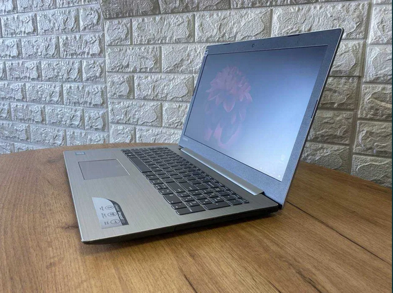 Ноутбук Lenovo IdeaPad 320-15IKB 15.6" FHD i5 7200U 8Gb SSD 256Gb Б/У | Зображення 3