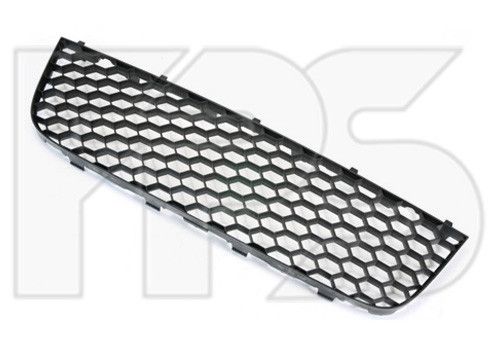 Решетка в бампере средняя VW Golf V '04-09 GTi (FPS) 1K0853677B