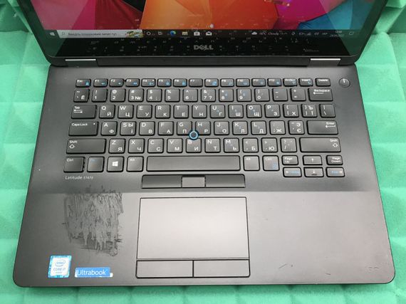 Ультрабук Б-класс Dell Latitude E7470 / 14" (2560x1440) IPS Touch / Intel Core i7-6600U (2 (4) ядра по 2.6 - 3.4 GHz) / 8 GB DDR4 / 256 GB SSD / Intel HD Graphics 520 / WebCam / HDMI / Windows 10 б/у | Зображення 3