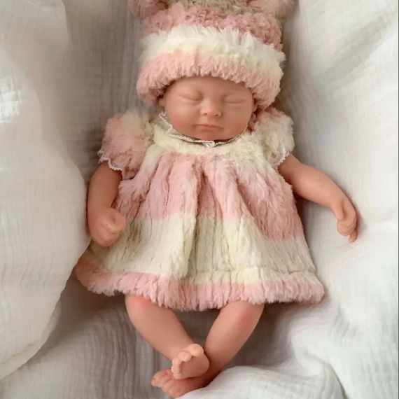 Силиконовая Коллекционная Кукла Девочка Пинки из Мягкого Литого Силикона Полностью Анатомическая Высота 28 см