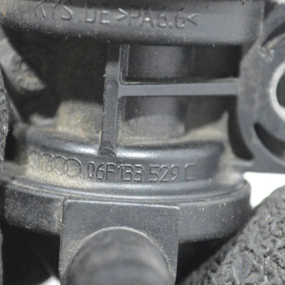 Клапан вакуумний 2.0 TFSI Audi A4 B7 2004-2008 Трубка вакууму Ауді а4 б7 06F133529C | Зображення 2