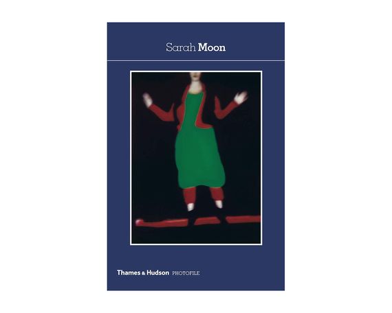 Книга Sarah Moon: Photofile.