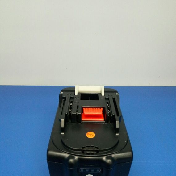 Акумулятор до шурупокрути Makita 18V 4Ah Li-ion ( елементи Samsung ) | Зображення 1