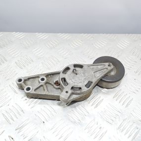 Натягувач ременя генератора Audi A4 B7 2004-2008 Натягувач приводного ременя Ауді а4 б7 068903133A