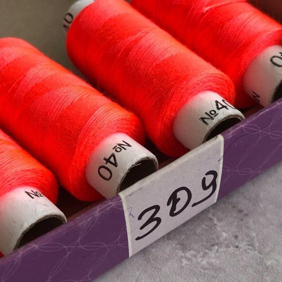 309 Нитки в катушках, швейные 100 полиэстер 40/2 (боб 200м) | Зображення 2