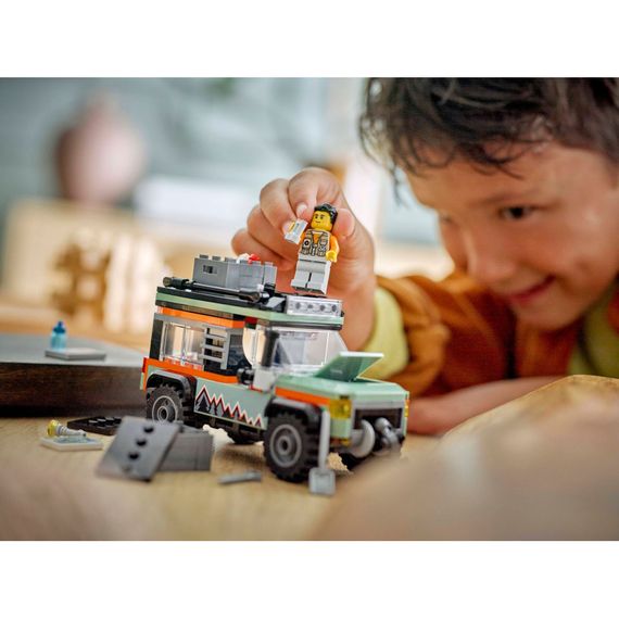 Конструктор LEGO City Позашляхова гірська вантажівка 4x4 (60447) | Зображення 9