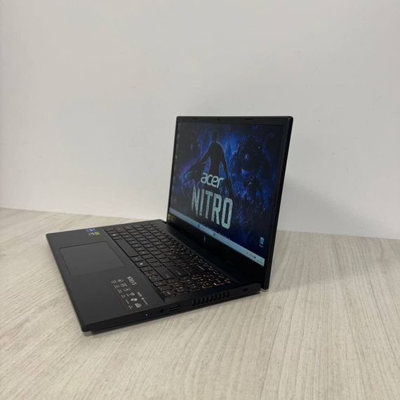 Игровой ноутбук Acer Nitro V 15 ANV15-52 / 15.6" (1920x1080) IPS / Intel Core i7-13620H (10 (16) ядер по 2.4 - 4.9 GHz) / 8 GB DDR5 / 512 GB SSD / nVidia GeForce RTX 4050, 6 GB GDDR6, 96-bit / WebCam б/у | Зображення 4