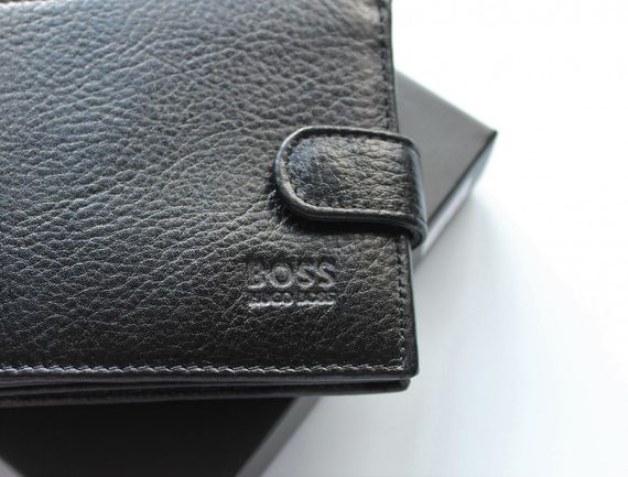 Мужской подарочный набор Hugo Boss ремень и кошелек black | Зображення 3