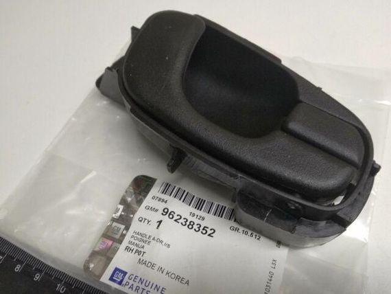 Ручка відчинення дверей внутрішня Lanos, "GM" (96238352) права