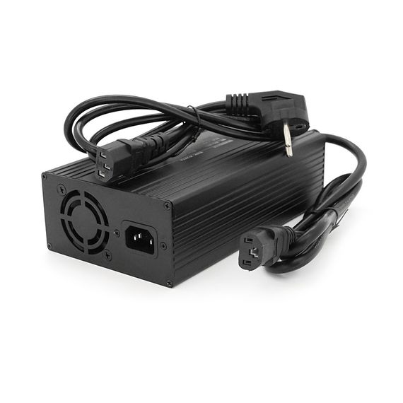 Зарядка для АКБ LiFePO4 24V (29.2V),8S,15A,шт. Triangle plug (T-tipe/C13/IEC)