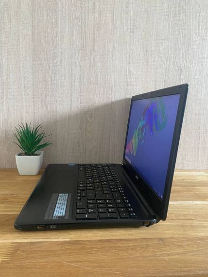 Ноутбук Acer Aspire E1-572 / 15.6" (1920x1080) TN / Intel Croe i5-4200M (2 (4) ядра по 2.5 - 3.1 GHz) / 8 GB DDR3 / 128 GB SSD / Intel HD Graphics 4600 / WebCam / HDMI б/у | Зображення 5