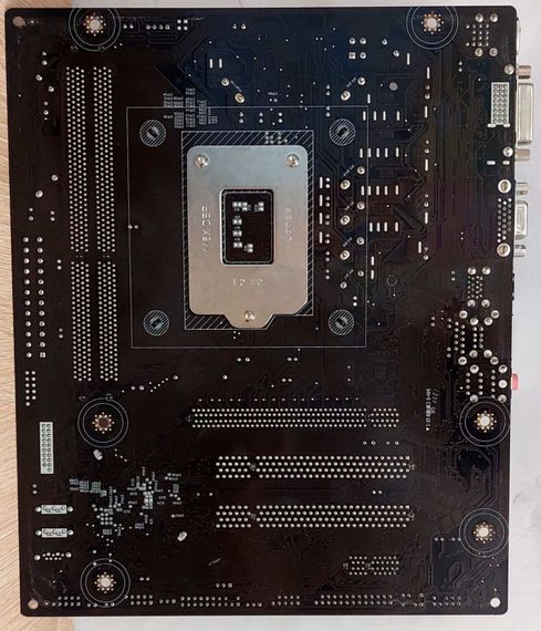 Комплект: материнская плата Elitegroup B75H2-M3 (rev 1.0) / LGA1155 / Intel Core i3-3240 (2 (4) ядра по 3.4 GHz) / 8 GB DDR3 / Intel HD Graphics 2500 + Кулер б/у | Зображення 3