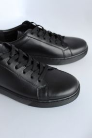 Стильные черные мужские кеды из гладкой кожи 43 размер