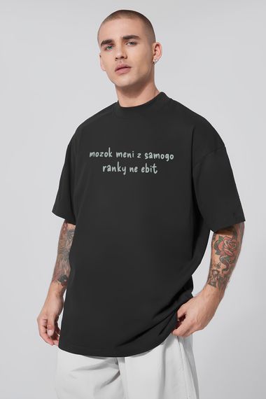 Футболка з мерчем