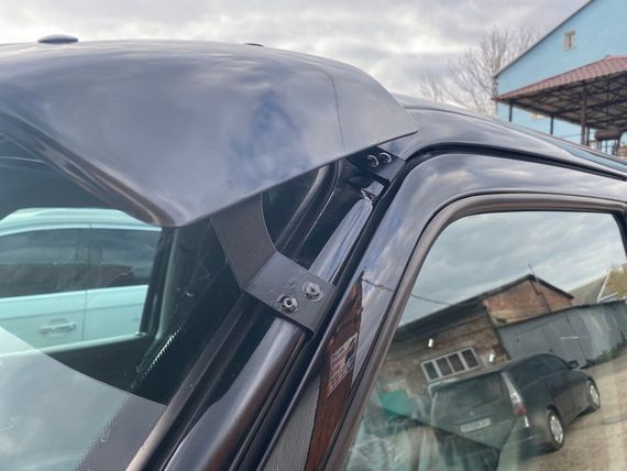Козырек на лобовое стекло (черный глянец, 5мм) для Volkswagen T4 Caravelle/Multivan | Зображення 2