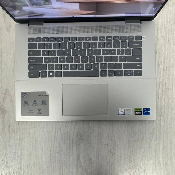 Игровой ноутбук Dell Inspiron 7630 / 16" (2560x1600) IPS / Intel Core i7-13700HX (16 (24) ядер по 2.1 - 5.0 GHz) / 16 GB DDR5 / 512 GB SSD / nVidia GeForce RTX 4060, 8 GB GDDR6, 128-bit / WebCam б/у | Зображення 2