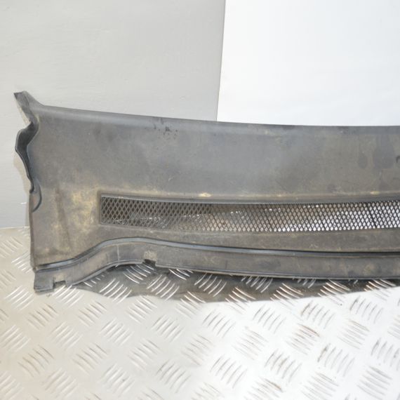 Пластик під лобове скло Ford Focus II 2008-2012 рестайлінг Жабо лобового вікна Форд Фокус 2 4M51A02216 | Зображення 1