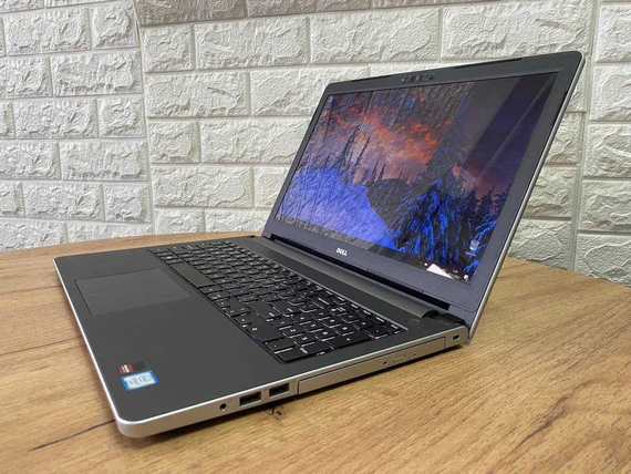 Ноутбук Dell Inspiron 5567 15.6"FHD/i7 7500U/8Gb/SSD256Gb/Radeon R7 M445-4Gb | Зображення 2