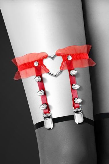 Гартер на ногу Bijoux Pour Toi - WITH HEART AND SPIKES Red, сексуальна підв'язка з сердечком | Зображення 1